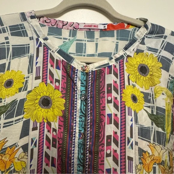 Johnny Was Theda Floral Tunic 100% SILK BOHO Chic Flowy Blouse Medium - Picture 4 of 10